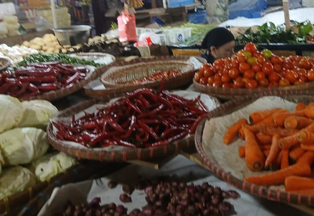 Harga Bawang Merah di Sukabumi Naik, Ayam Broiler Malah Turun