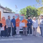 Perkuat Layanan Kesehatan, Anggota DPR RI Slamet Serahkan Bantuan Mobil Ambulans untuk DPD PKS Kota Sukabumi