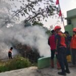 Kebakaran Lahan Bambu di Cikole Sukabumi, Api Diduga Berasal dari Pembakaran Sampah