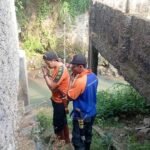 BPBD Sukabumi Bersihkan Sumbatan Sungai Cisuda, Antisipasi Banjir Limpasan di Cibeureum Hilir