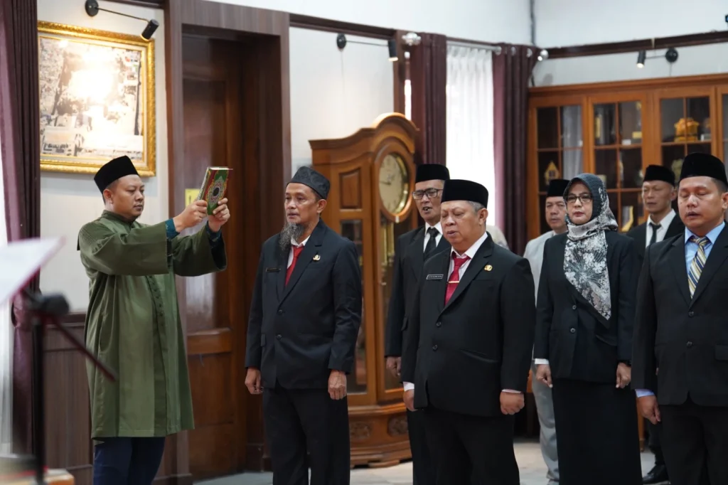 Lantik 24 Pejabat, Wali Kota Sukabumi Minta ASN Kuasai AI untuk Percepat Transformasi Layanan Publik