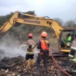 Hari Ketiga, Tim Gabungan Masih Berjibaku Padamkan Kebakaran TPA Cikundul Sukabumi