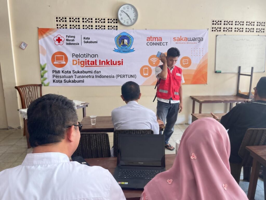 PMI Kota Sukabumi Gelar Pelatihan Inklusi Digital, Tunanetra Belajar Akses Pertemuan Daring