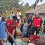 Krisis Air Bersih Belum Usai, PMI Kota Sukabumi Salurkan 5.000 Liter Air untuk 640 Warga Lembursitu